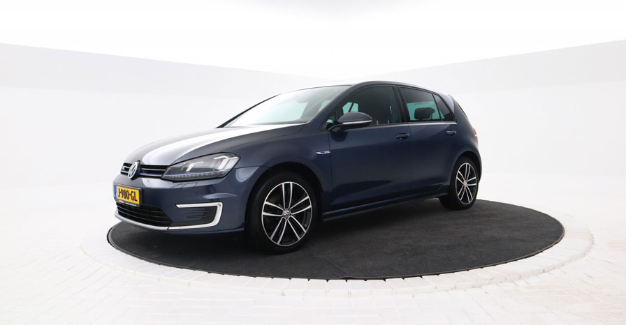 Volkswagen Golf hatchback